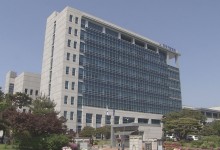 입원 반복해 보험금 타낸 2명 징역형 집유