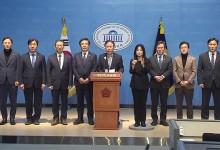 민주 기재위원들 “여당의 합의 폐기로 세법 개정안 처리 못해”