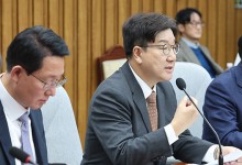 권성동 “한 권한대행 탄핵으로 환율·물가·수출 먹구름…위기상황 치달아”