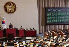 오늘 국무회의에 ‘명태균 특검법’ 상정 안 할 듯…“처리 시한까지 고심”
