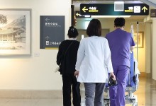 물러선 정부에 고개 드는 '대화론'…의정갈등 새 국면 조짐