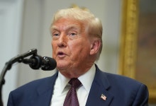 트럼프, 캐나다 관세율 25% →35% 인상…USMCA 상품 제외