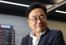 與사무총장 "당직자 일괄사퇴"…親尹 정점식 거취 압박