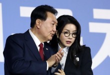 尹부부, 명태균 여론조사 4회 받았다…김건희 "감사", "충성"