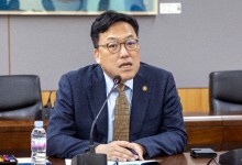 금융위원장 "관세·탄핵 대응 시장안정조치 가동 준비"