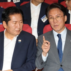 '檢개혁 후퇴론' 선 긋는 김민석…靑과 교감했나