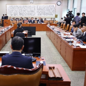 피해자 우려 쏟아진 법사위…與강경파 "검찰도 문제 많아" 일축