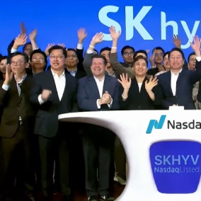 SK하이닉스, 나스닥 첫날 168달러 마감…공모가 대비 13% 급등