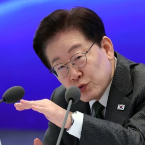 李대통령 "주식시장 저평가…정상화 위해 필요한 조치할 것"
