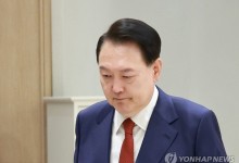 '김건희 의혹·경제문제 여파' 尹대통령 지지율 19%…정부 출범 이후 최저치
