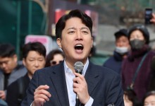 이준석 “조고각하(照顧脚下)의 자세로 정진할 것”…허은아 “개과천선(改過遷善) 통해 반성부터”