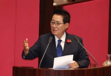 "'김건희 특검→ 尹 퇴진' 당 투쟁 수위 높여야" 박지원 작심발언