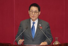 尹 측, "김여사가 계엄 지시" 발언한 박지원 민주당 의원 고발