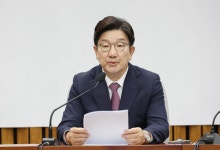 "쇼윈도 혁신이었다"…권성동, 안철수 작심 비판