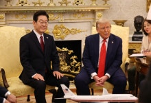 韓·美 두 정상 옆에 자리한 통역사 누구? 북미정상회담 통역 '이연향'