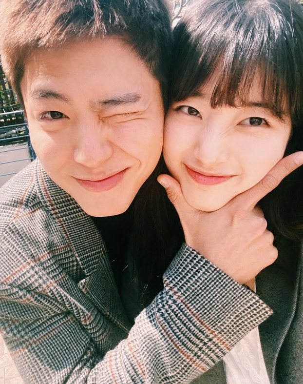 <b>박보검</b>X<b>수지</b>, 볼 맞대고 <b>초밀착</b> 샷..이 얼굴이 바로 '원더랜드'
