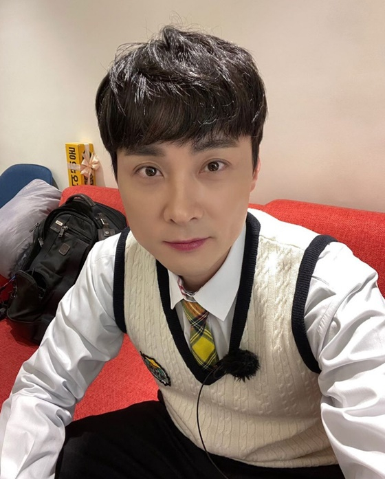 Min KyungHoon’s Marriage Announcement: BUZZ Member and Broadcaster’s