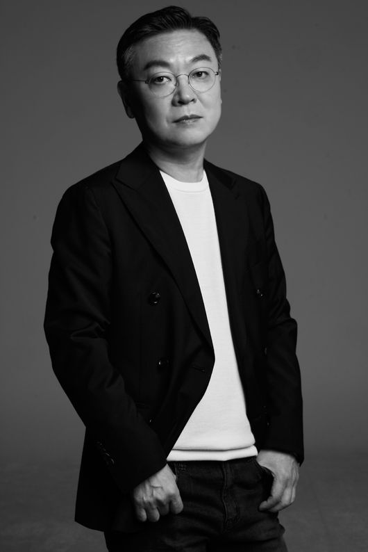 "최선 다한 기회주의자"…'<b>서울의</b> 봄' <b>김의성</b>, 발로 차주고 싶은 엉덩이 (종합...
