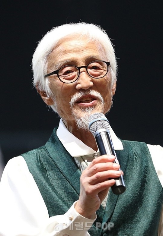 [팝업]故오현경 오늘(5일) 발인→아내 <b>윤소정</b> 곁으로..60년 무대 지킨 연극...