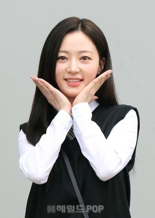 Song HaYoon has become a topic of discussion with her tearful ...