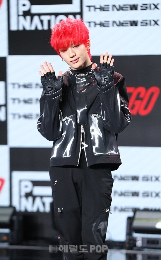 [포토]<b>더뉴식스 천준혁</b>, '불꽃 레드헤어'