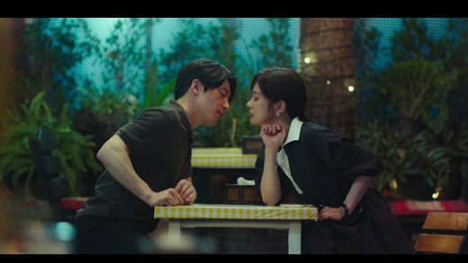 '<b>패밀리</b>' 장혁♥장나라, 가족들과 해피엔딩→김남희, 총격 피습 '충격' (MD리...