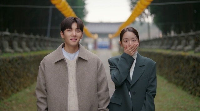 "소랑허라게"…<b>지창욱</b><b>신혜선</b> 사랑, <b>유오성</b> 마음도 녹였다 [웰컴투 삼달리] ...