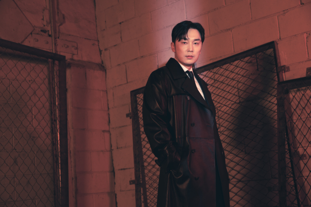 '<b>킬러들의 쇼핑몰</b>' <b>서현우</b> "이동욱, 프로 중 프로…뱀파이어 같은데 다정해" ...