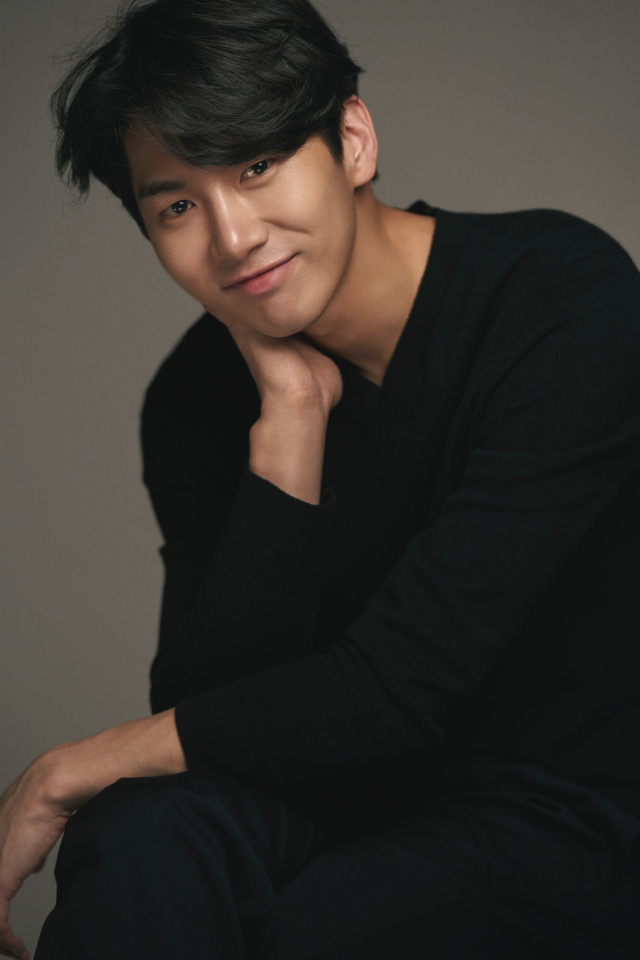 '모래꽃' <b>이재준</b>, <b>황정음</b>·이범수와 한솥밥…<b>와이원엔터</b> 전속계약 [공식]