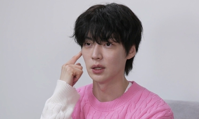 '돌싱' <b>안재현</b>, 경차 타고 <b>신용카드</b> 정리…"<b>통장에</b> 돈이 없어서" [나혼자산다...