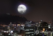 추석 당일, 한낮 최고 34도·소나기…보름달 보다 밝은 '슈퍼문', 뜨는 시간은?[오늘 날씨]