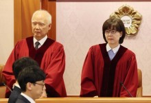 헌재 2차 변론기일서 야당 "내란죄빼겠다"…탄핵 앞당기려고 총력전