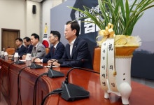 이재명 대통령, 국힘 장동혁에 영수회담 제안, ‘이태원 참사’ 용산구 안전관리상에 유족 반발…서울시, 뒤늦게 취소 결정, 강서 세 모녀 의문의 동반 투신…경찰, 휴대전화 포렌식 검토 등[데일리안 오늘뉴스 종합]