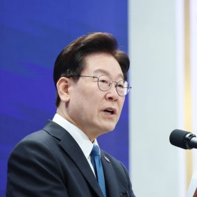 李대통령 지지율 37.5% 소폭 반등…국민의힘 37.2%·민주당 36.2%