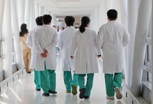 정부, 사직 전공의 대상 ‘추가 모집’ 허용...“의료계 건의 수용”