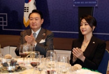 김건희, '명품 목걸이' 거짓해명 의혹…출시도 전에 샀다?
