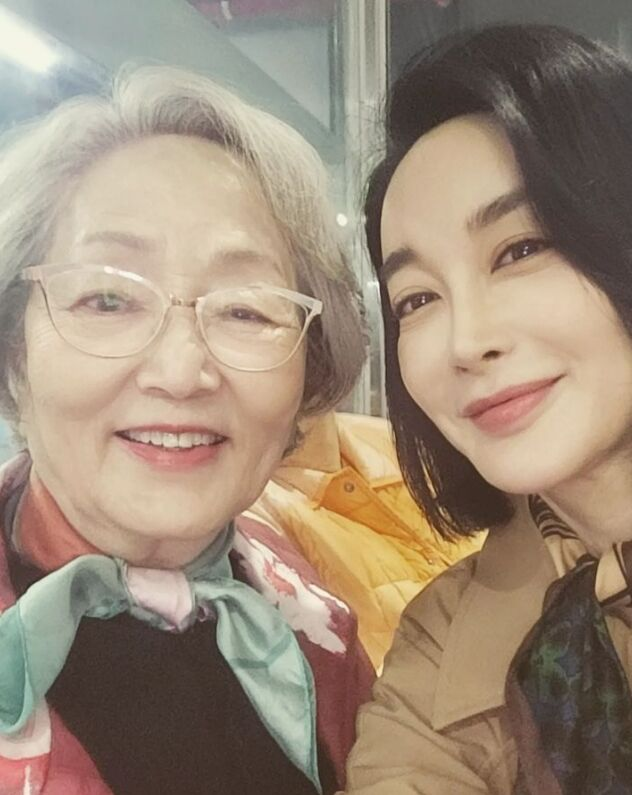 “<b>배우 김영옥</b> 세상 떠났다” 후배들 울린 가짜뉴스