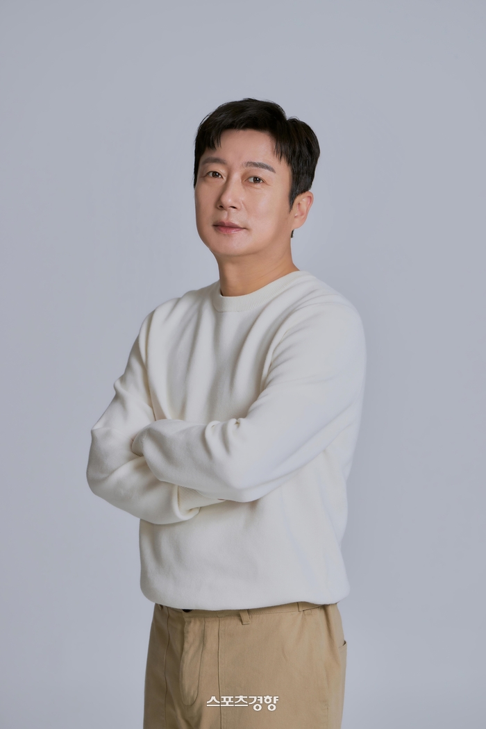 <b>이수근</b>, 역시나 <b>빅플래닛</b> 行[공식]