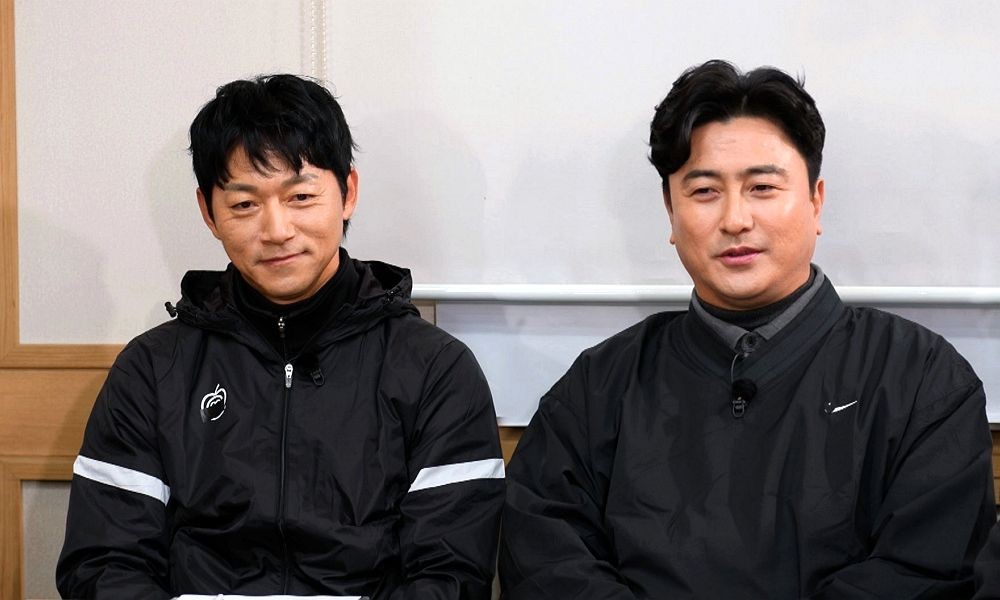 <b>김남일</b>, 잘생긴 아들 공개...'원조 꽃미남' 안정환도 인정 ('뭉찬3')