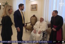 교황, 부활절 미사 등장 "가자 상황 개탄스러워"[이 시각 세계]