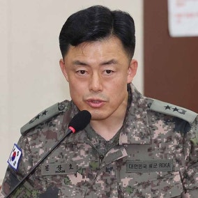 '정보사 명단 누설' 문상호 전 사령관 징역 5년 구형