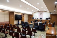 30대 피고인, 법정서 변호인에게 흉기 휘둘렀다