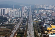 추석날 귀성·귀경길 모두 정체...부산→서울 6시간50분