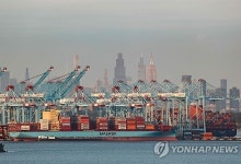 트럼프 관세폭탄에 '폭삭'...전망치 대폭 하향