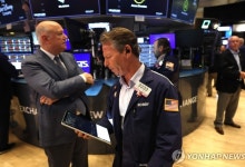 젠슨 황 'AI 낙관론'에 엔비디아 2.2%↑…S&P500·나스닥 사상 최고
