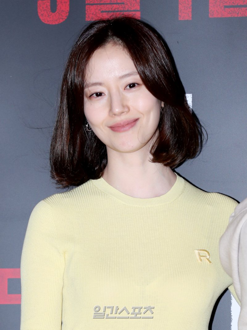 [왓IS] <b>문채원</b> ‘SBS <b>연기대상</b>’ 참석할까…SBS 측 “참석자 논의 중”