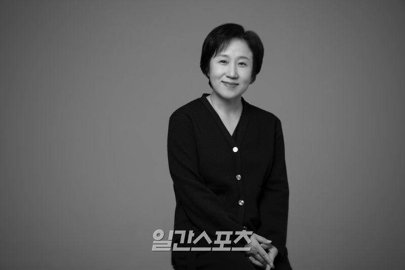 “한류 배우니까 더 해야 한다”… ‘<b>경성크리처</b>’ <b>작가</b>가 밝힌 박서준 캐스팅...