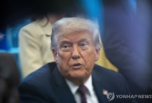 트럼프, CDC 직원 700명에 '잘못된 해고 통보'…코드 오류 해명에도 논란 확산