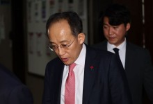 추경호 "尹과 짧게 통화만"...계엄해제 방해 의혹 부인