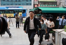 김건희특검, '우크라 포럼 주최' 협회장 소환…주가조작 의혹 수사